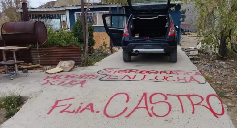 Tres generaciones bajo la greda: el dolor de Brenda Castro tras el derrumbe del cerro Hermitte