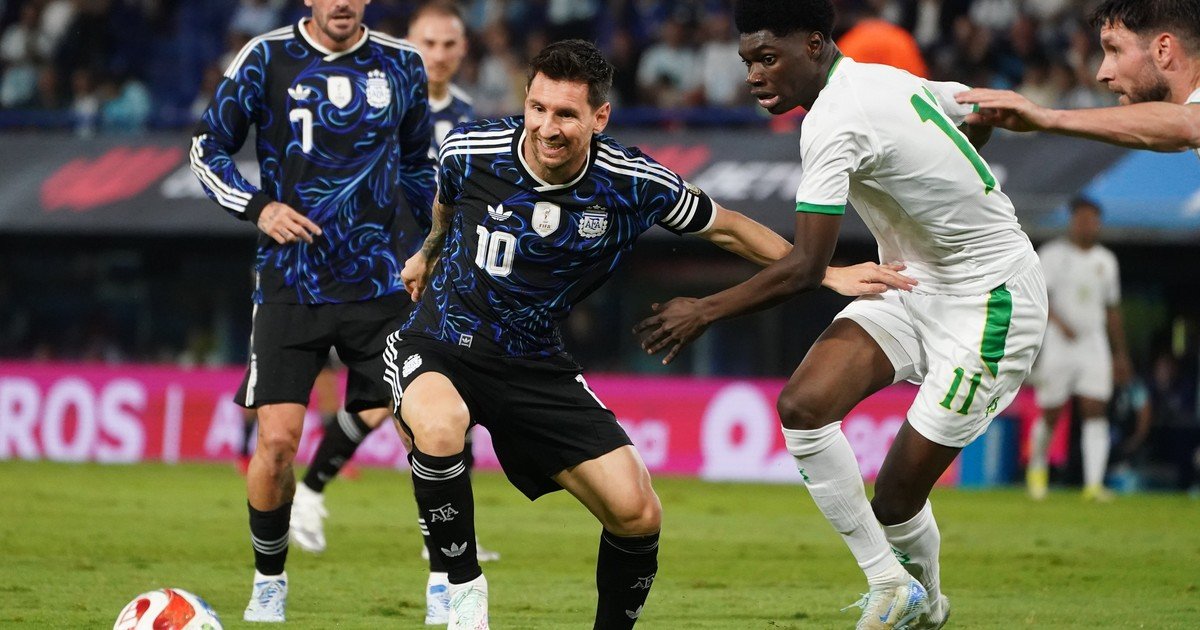 Argentina le ganó a Mauritania, pero terminó ajustado en el resultado y ni el ingreso de Messi logró encender al equipo y a la gente