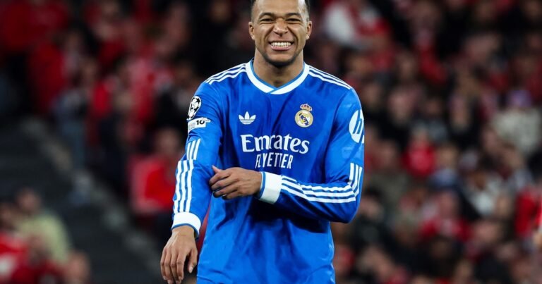 Kylian Mbappé viaja a Francia para tratarse su lesión en la rodilla izquierda y hay polémica en Madrid