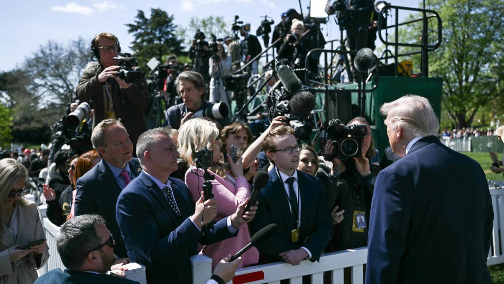 La libertad de prensa mundial cae a su nivel más bajo en 25 años, advierte Reporteros Sin Fronteras