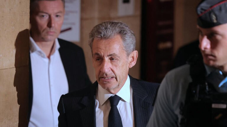 Sarkozy reafirma su inocencia en el inicio del juicio en apelación en París