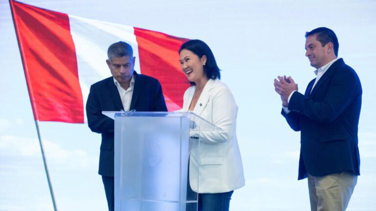 Fujimori irá a la segunda vuelta en Perú; falta definir su rival mientras conteo de votos entra en su tercer día