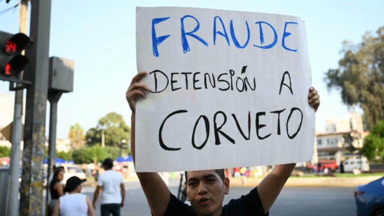 Denuncias de supuesto fraude electoral avivan la incertidumbre sobre el rival de Fujimori en el balotaje