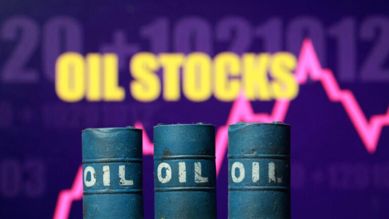 Bloqueo de Ormuz desata salto del petróleo y fuertes caídas bursátiles en Europa y Wall Street