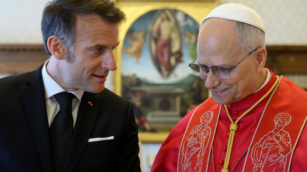 Macron y el papa intercambian sus visiones sobre la guerra en Medio Oriente