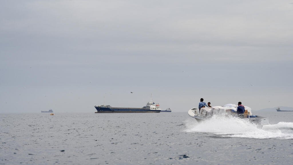 La guerra acorrala a Ormuz: Trump desafía a Irán y anuncia su propio bloqueo en ese estrecho clave