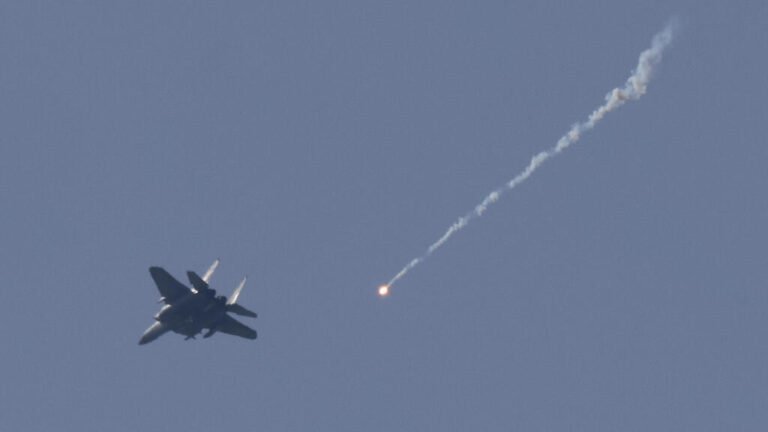 ¿Qué se puede esperar de las negociaciones con Líbano, mientras Israel intensifica los ataques?