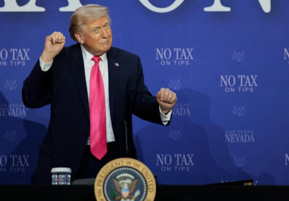 Las "granadas retóricas" de Trump: de amenazar con destruir una civilización a insultar al papa