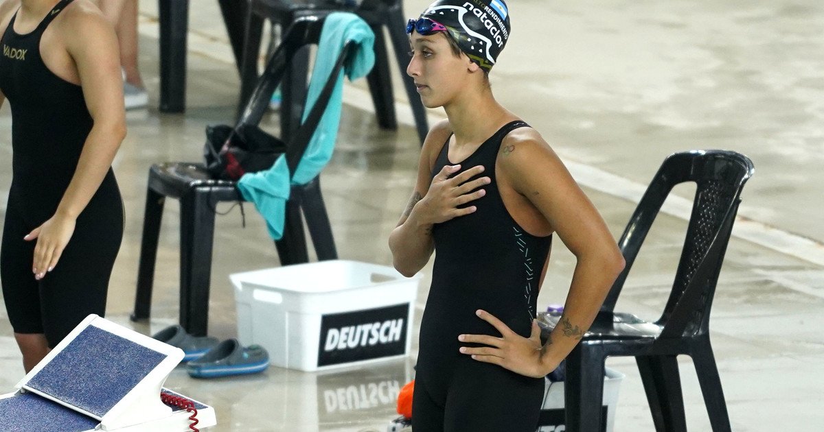 Una mañana con Agostina Hein, la joya de la natación argentina: tras sus diez medallas volvió a competir y revolucionó el Parque Olímpico