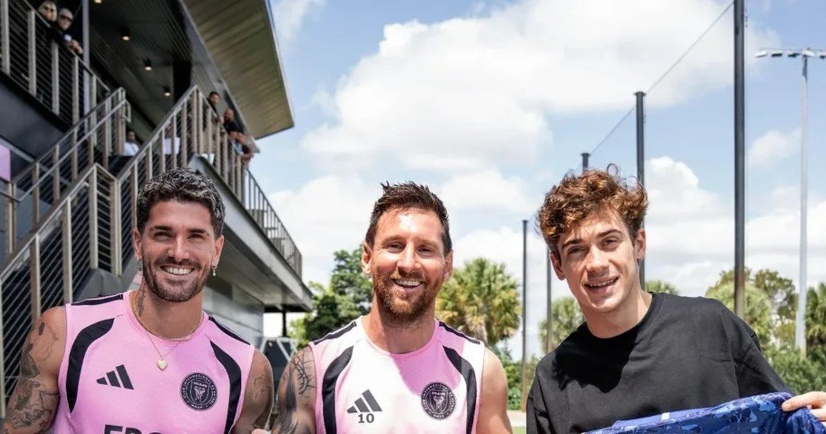 Franco Colapinto cumplió su deseo: la foto de GOAT's con Lionel Messi en Miami en la previa del Gran Premio de la Fórmula 1
