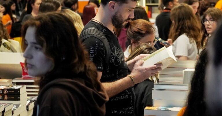 Feria del Libro 2026: los recomendados de hoy 27 de abril