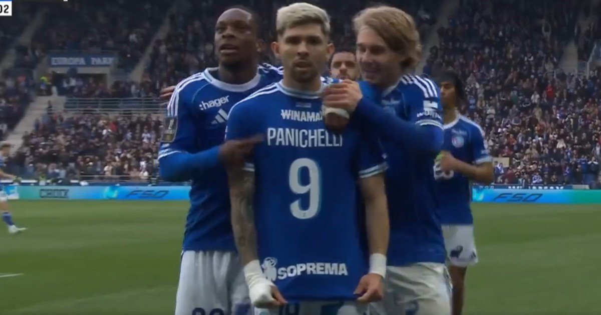 La emotiva dedicatoria del paraguayo Julio Enciso para Joaquín Panichelli: golazo para el Racing de Estrasburgo y un festejo especial