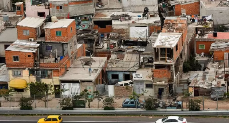 El overshooting de la pobreza es lo que explica su caida