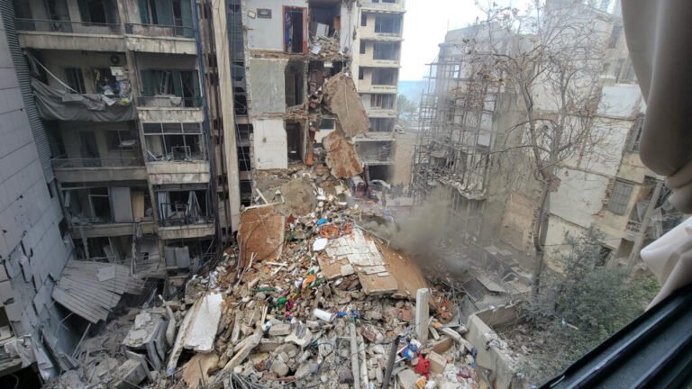 Israel bombardea Líbano y pone a tambalear la ya frágil tregua de EE. UU. con Irán