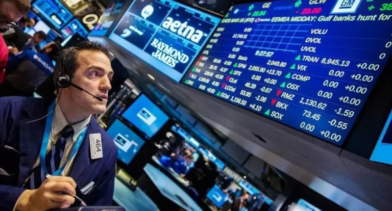 Fuerte baja del riesgo país: qué está pasando