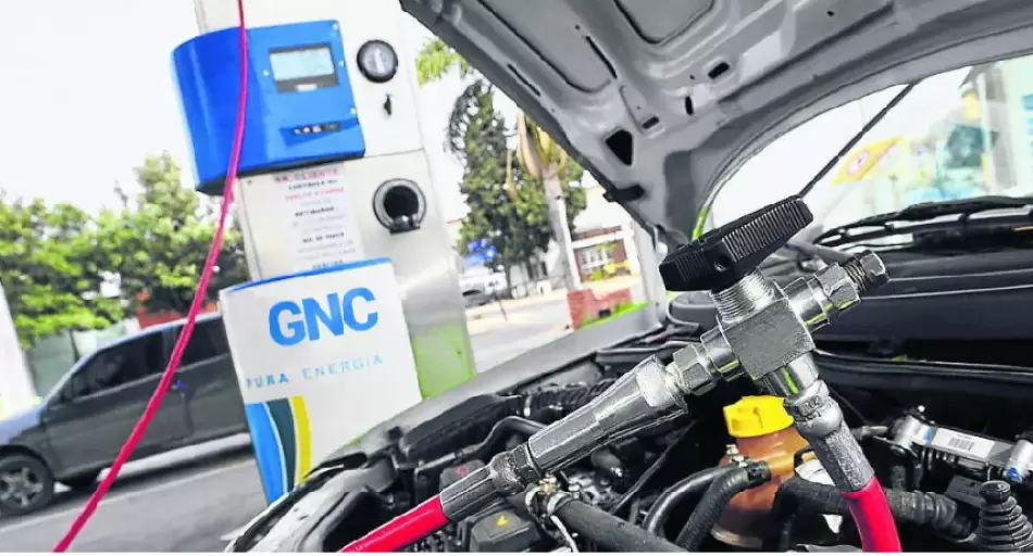 ¿Faltará GNC? Las dos mayores distribuidoras ordenaron cortes en estaciones de servicio por el frío