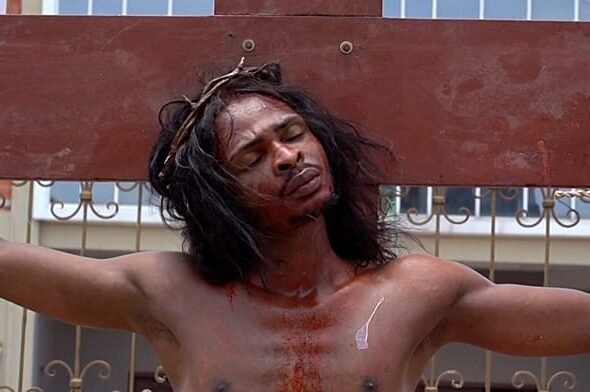 Fieles de Nigeria celebran la Pascua con una procesión en las calles de Lagos