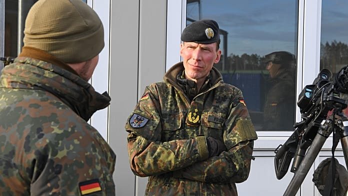 "La amenaza es real": El uso de nuevas tecnología deja expuestas a las tropas en el campo de batalla