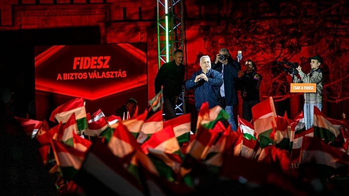 Viktor Orbán prometió seguridad y Péter Magyar prometió responsabilidad al final de la campaña