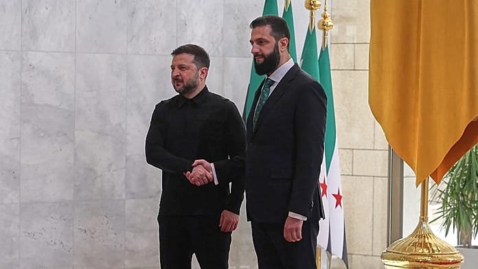 Una inesperada alianza militar: Ucrania y Siria sellan un acuerdo en materia de seguridad