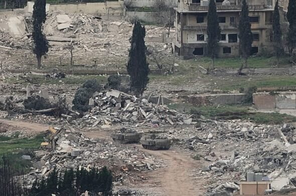 Soldados israelíes investigados tras la destrucción de paneles solares en un pueblo libanés