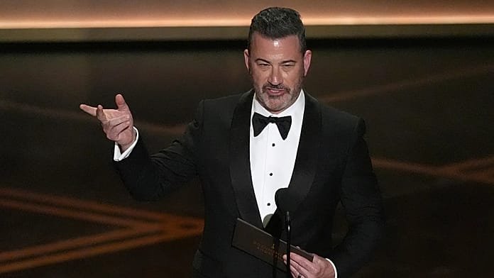 Trump exige nuevamente a 'ABC' que despida al cómico Jimmy Kimmel