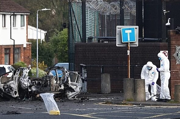 La Policía sospecha de republicanos disidentes en el atentado con coche bomba en Irlanda del Norte