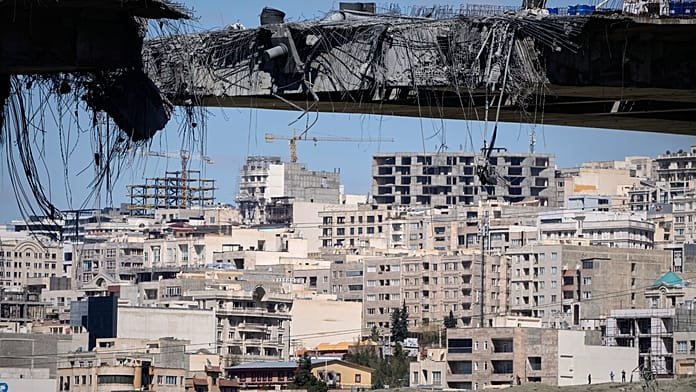 EE.UU. destruye el puente más grande de Irán y Trump promete nuevos ataques