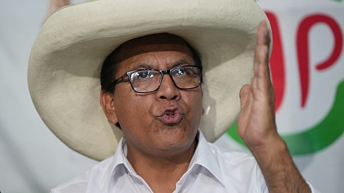 Giro en el conteo de las elecciones en Perú: la izquierda de Sánchez se enfrentaría a Fujimori