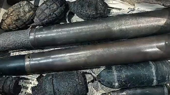 Descubren en un jardín de Polonia un arsenal ilegal con armas de guerra