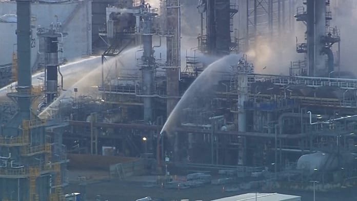 Australia, incendio en refinería alimenta temor por suministro de combustible en guerra con Irán