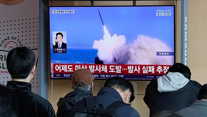 Corea del Norte lanza misiles de prueba a 240 kilómetros de distancia