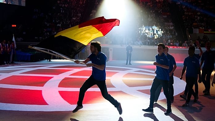Vea a imitadores de gaviotas competir por el mejor graznido