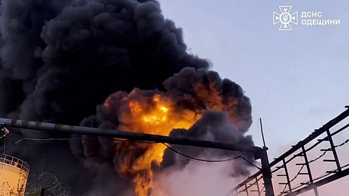 Ucrania, ataques de drones rusos golpean Sumy y Odesa mientras se acerca la tregua de Pascua