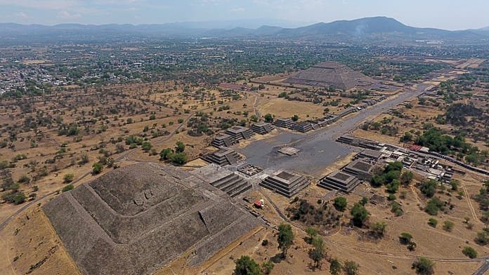 Al menos 2 muertos en la Pirámide de la Luna de Teotihuacán, junto a Ciudad de México