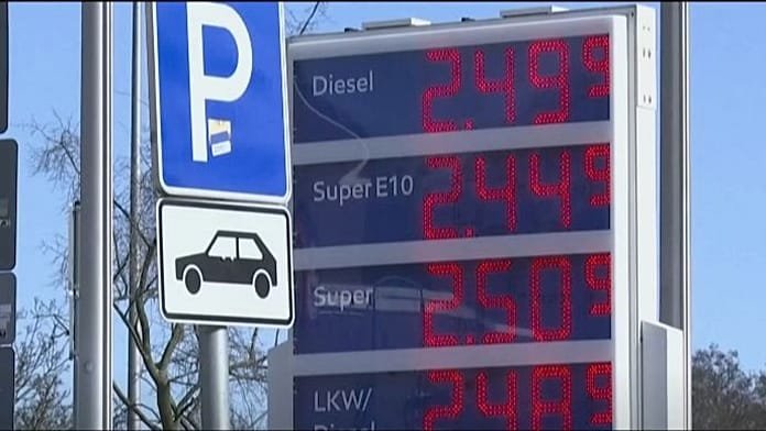 Bruselas advierte a España sobre la rebaja del IVA de los combustibles