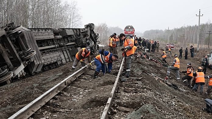 Al menos 24 heridos tras descarrilar un tren en Rusia