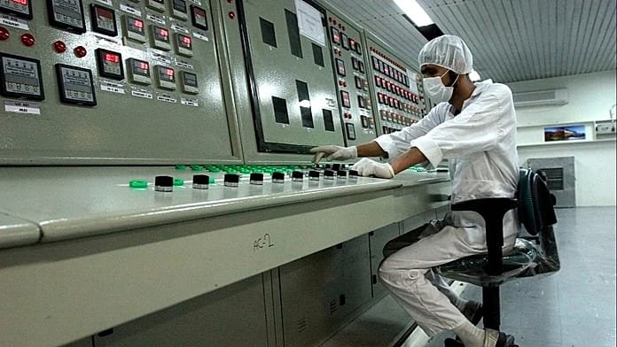 Irán descarta restringir su programa de enriquecimiento de uranio, según el jefe nuclear