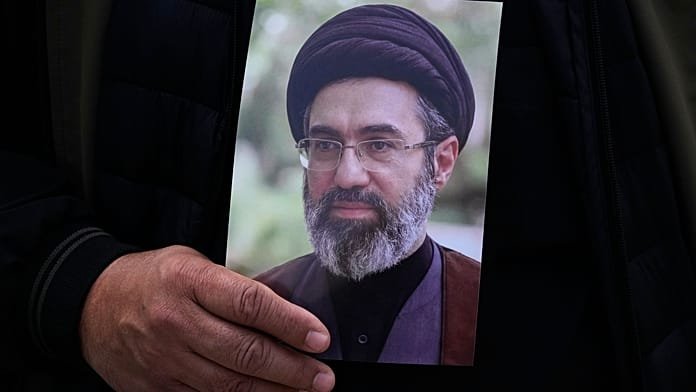 El misterio del paradero de Mojtaba Jamenei: ¿Malherido en Irán o recuperándose en Rusia?