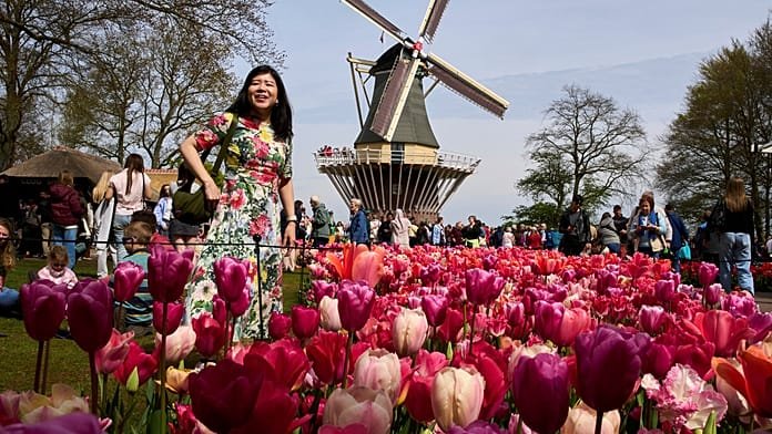 Keukenhof en Países Bajos atrae visitantes de todo el mundo en primavera