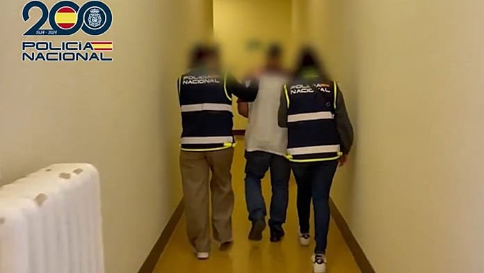 Golpe en España: detenido por estafar a jóvenes futbolistas latinoamericanos con falsas promesas