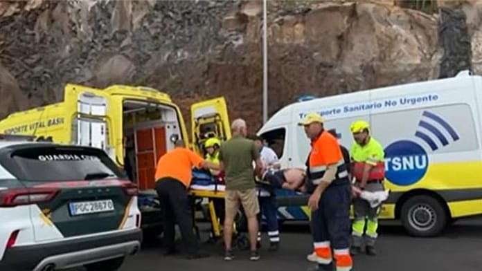 Un accidente de un autobús turístico en La Gomera deja 1 muerto y 14 heridos