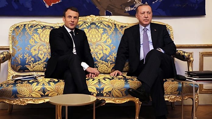 Macron charla de Oriente Próximo con Erdogan, su homólogo turco