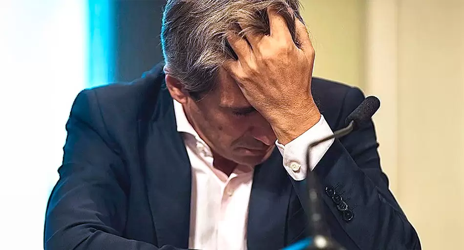 La Doble Nelson al salario de los argentinos: el poder adquisitivo cae en pesos y en dólares