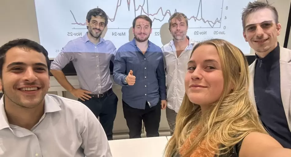 "Papelón": Furiase fue a dar clases un viernes a la noche en un auto destartalado que hacía ruidos