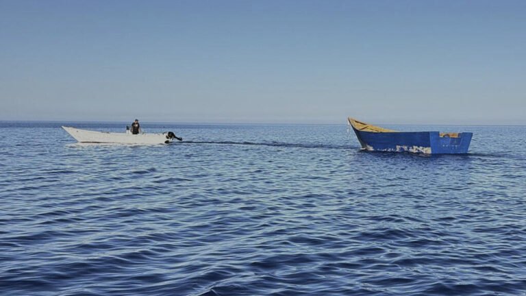 Más de 70 migrantes desaparecidos tras un naufragio en el Mediterráneo