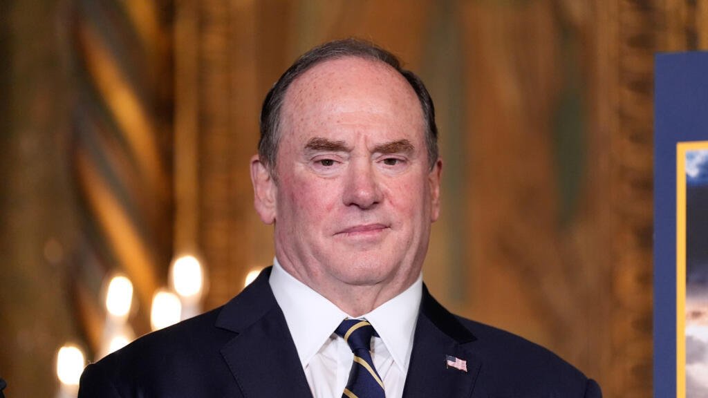 El Pentágono destituye a un alto cargo de la Armada en medio de una reestructuración militar