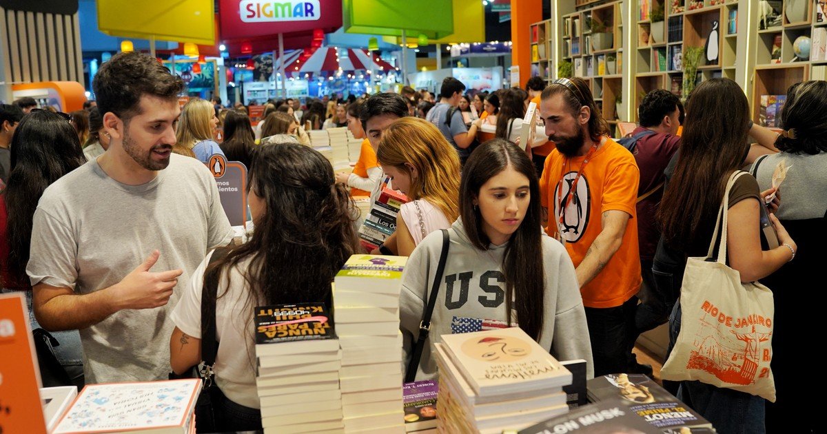 Precios, ofertas e invitados, todo lo que hay que saber sobre la Feria del Libro que empieza el jueves
