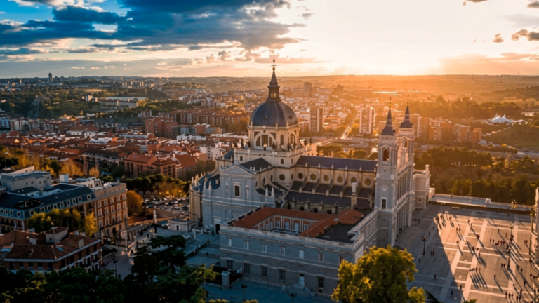 Opus Dei: España bajo la influencia del movimiento católico ultraconservador