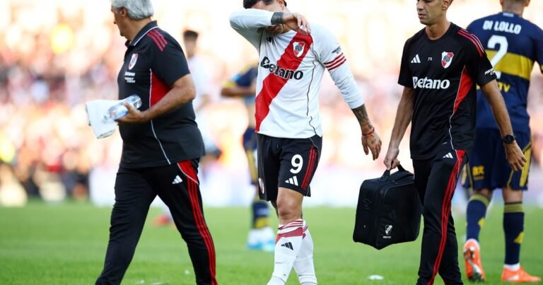 Driussi y el quinto desgarro desde que llegó a River: cuál es la lesión que sacó al goleador del Superclásico contra Boca